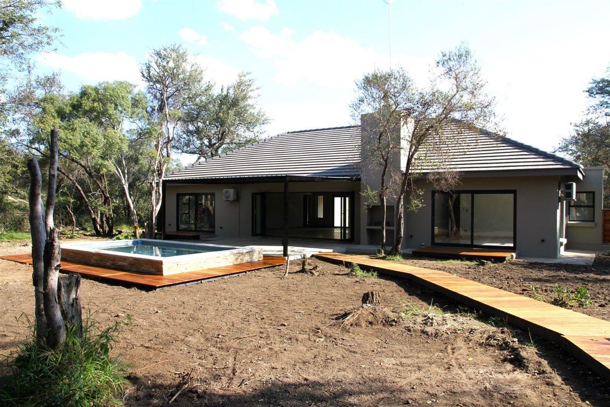 Brand-New Home in Moditlo Wildlife Estate. - Photo 2