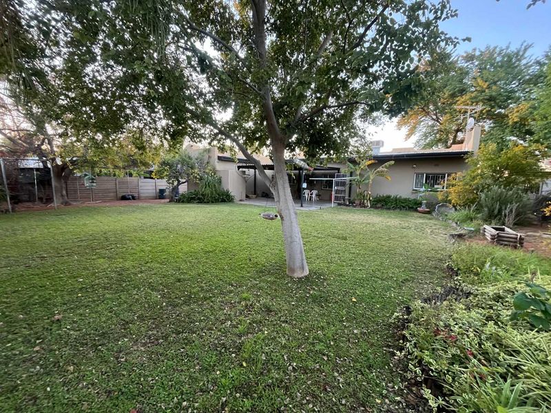 Spacious 3-Bedroom Home with Business Potential – Prime Location! - Photo 10