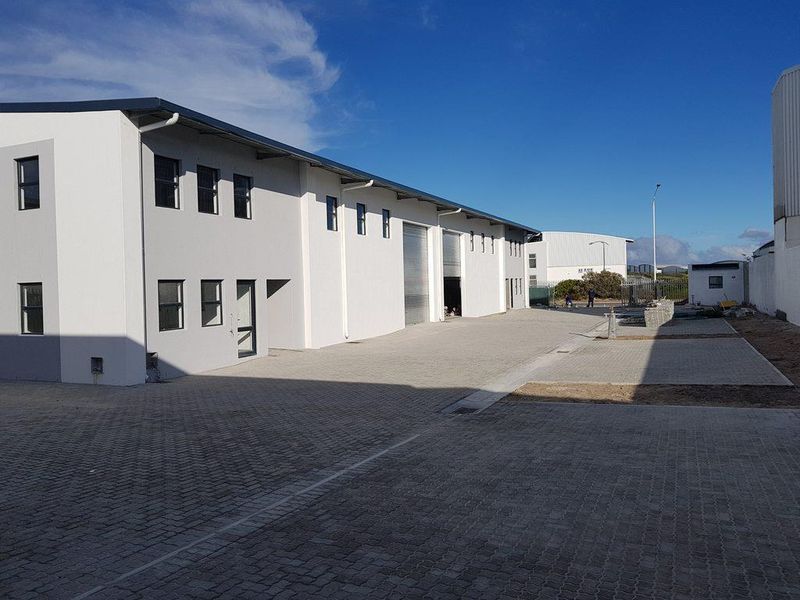 Double Volume Warehouse in Excellent Condition - Photo 4