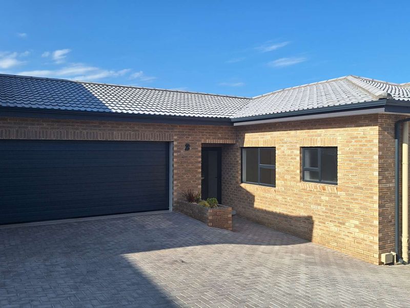 3 Bedroom Newly Built Duet for sale in Dana Bay - Photo 10