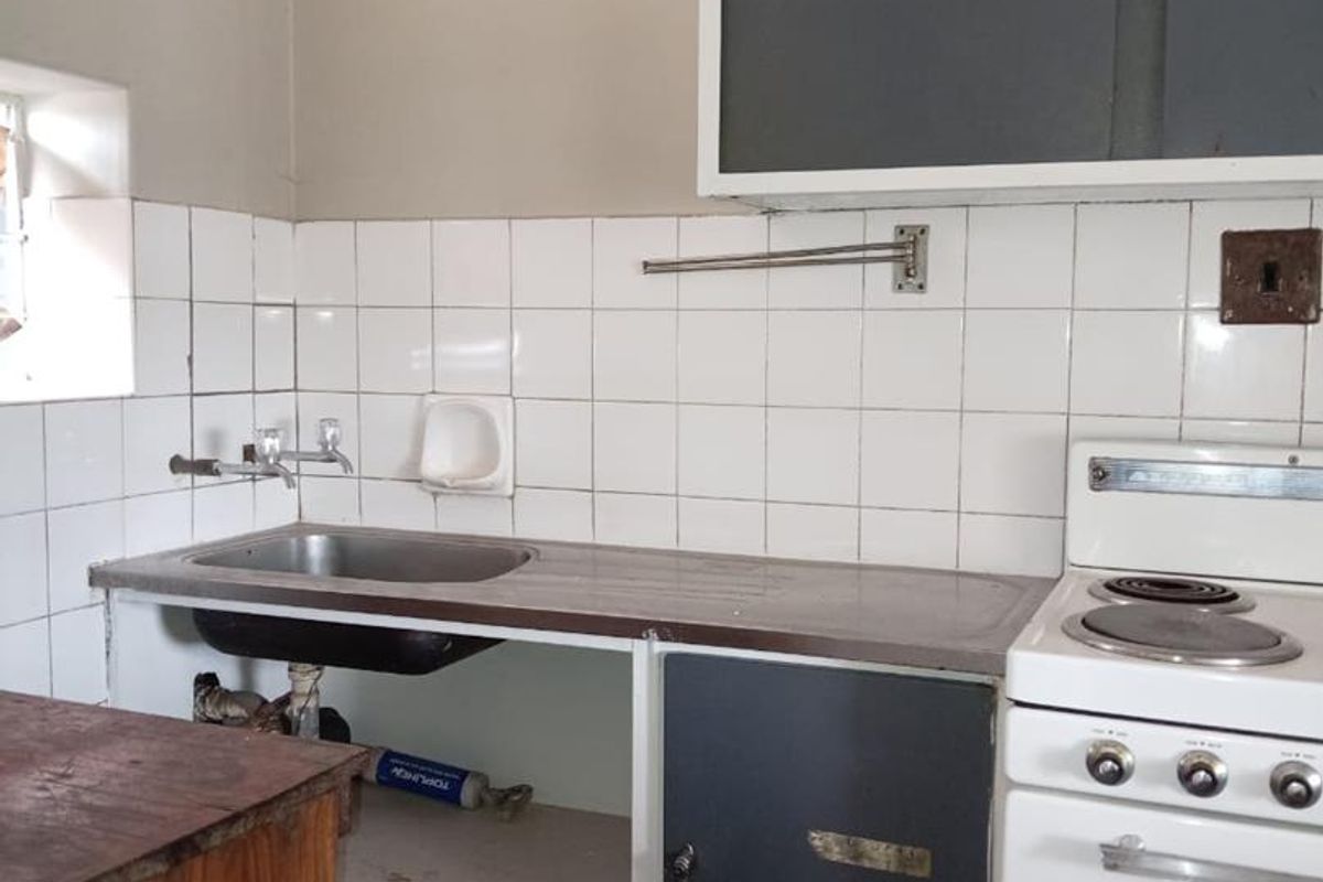A 1 BEDROOM FLAT TO RENT IN SUNNYSIDE - Photo 3