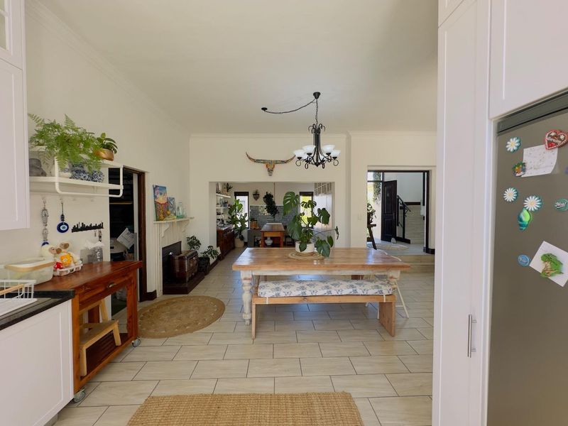 4 Bedroom House for Sale in Blue Valley Golf Estate - Photo 6