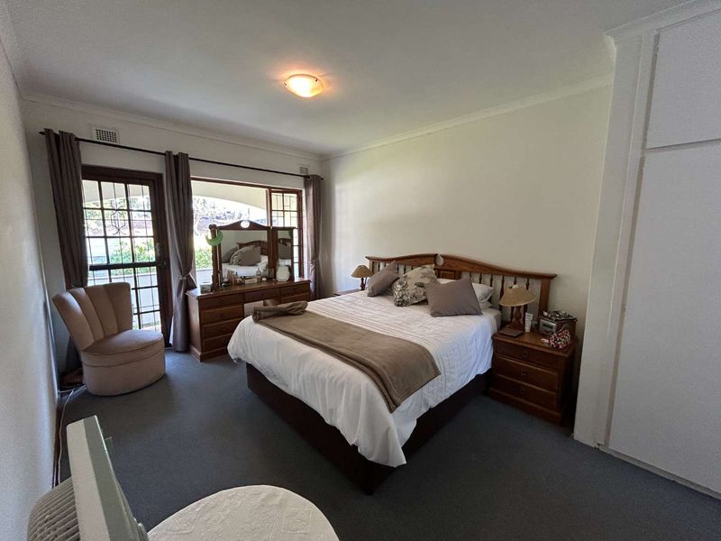 Walk to Westville Boys – Spacious 3-Bed Duplex with Private Garden & Real Family Flow - Photo 8