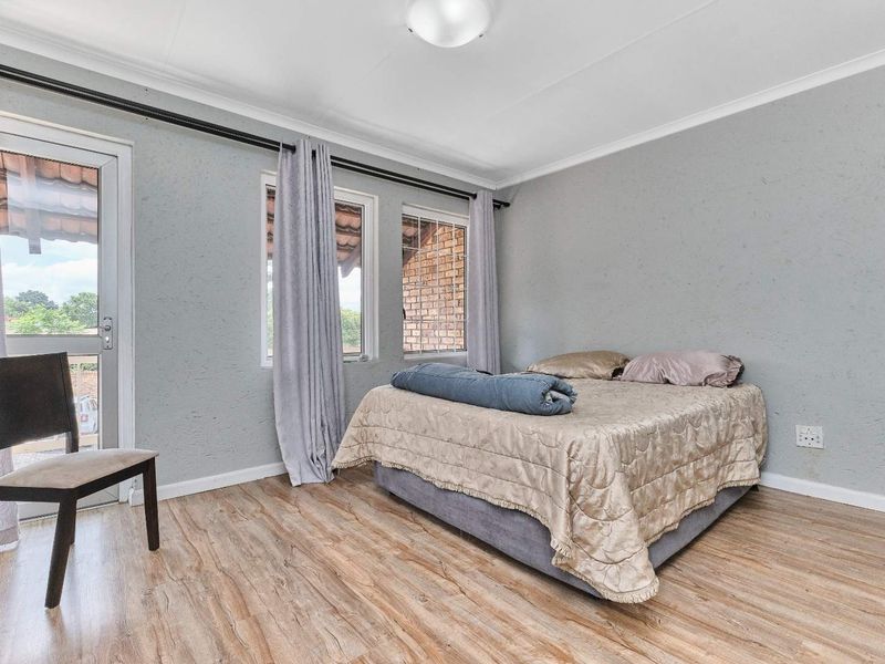 Your 3 bed, 2 bath Ferndale Dream Townhouse Awaits! - Photo 5