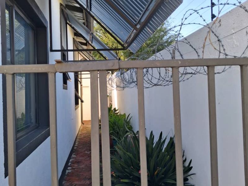 FOR SALE - 2 BEDROOM IN OKAHANDJA - Photo 5
