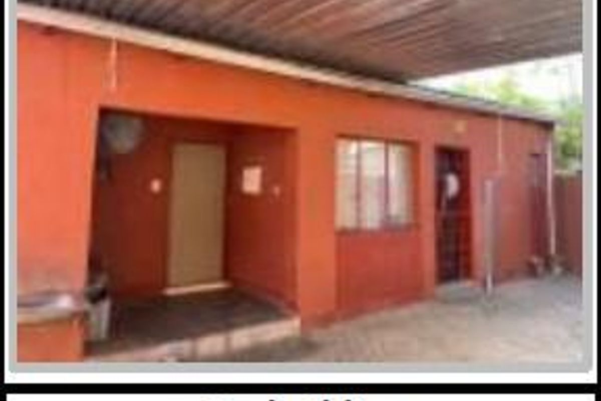 Main Home + Rental Units: 3 Bed/2 Bath & 5 Bed/4 Bath - Photo 2