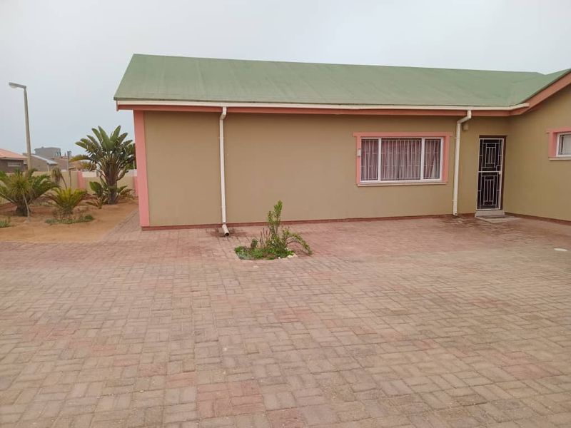 PERFECTLY LOCATED 3 BEDROOM HOUSE FOR SALE IN HENTIES BAY - SOUTH DUNE - Photo 5
