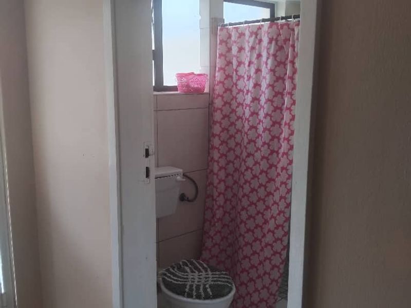 FOR SALE: 3 bedrooms apartment for sale in Koch Properties, CBD, Walvis Bay, Selling price N$1,100,000 cost excluded - Photo 6