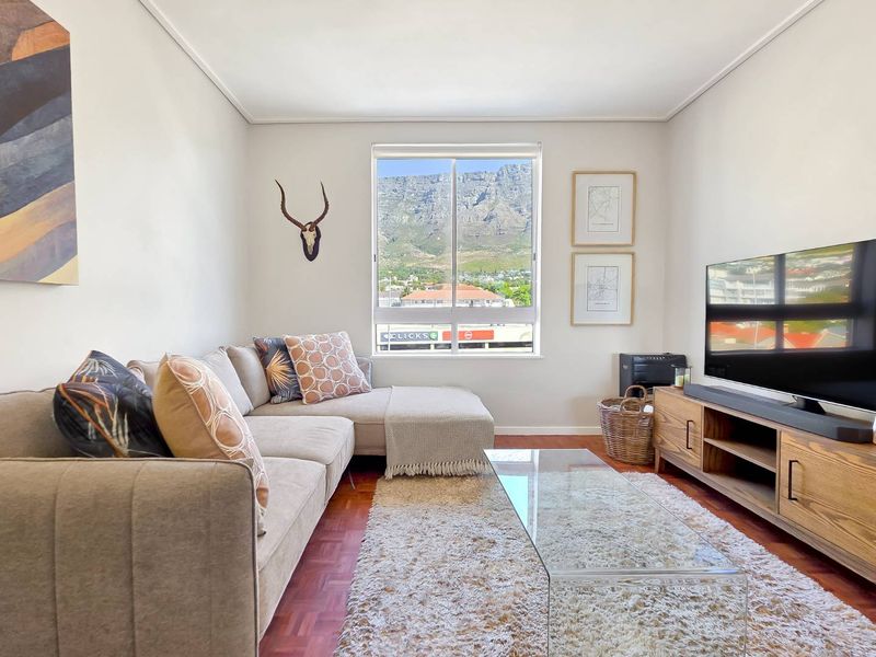 Newly Renovated One Bedroom Apartment With Mountain Views - Photo 2