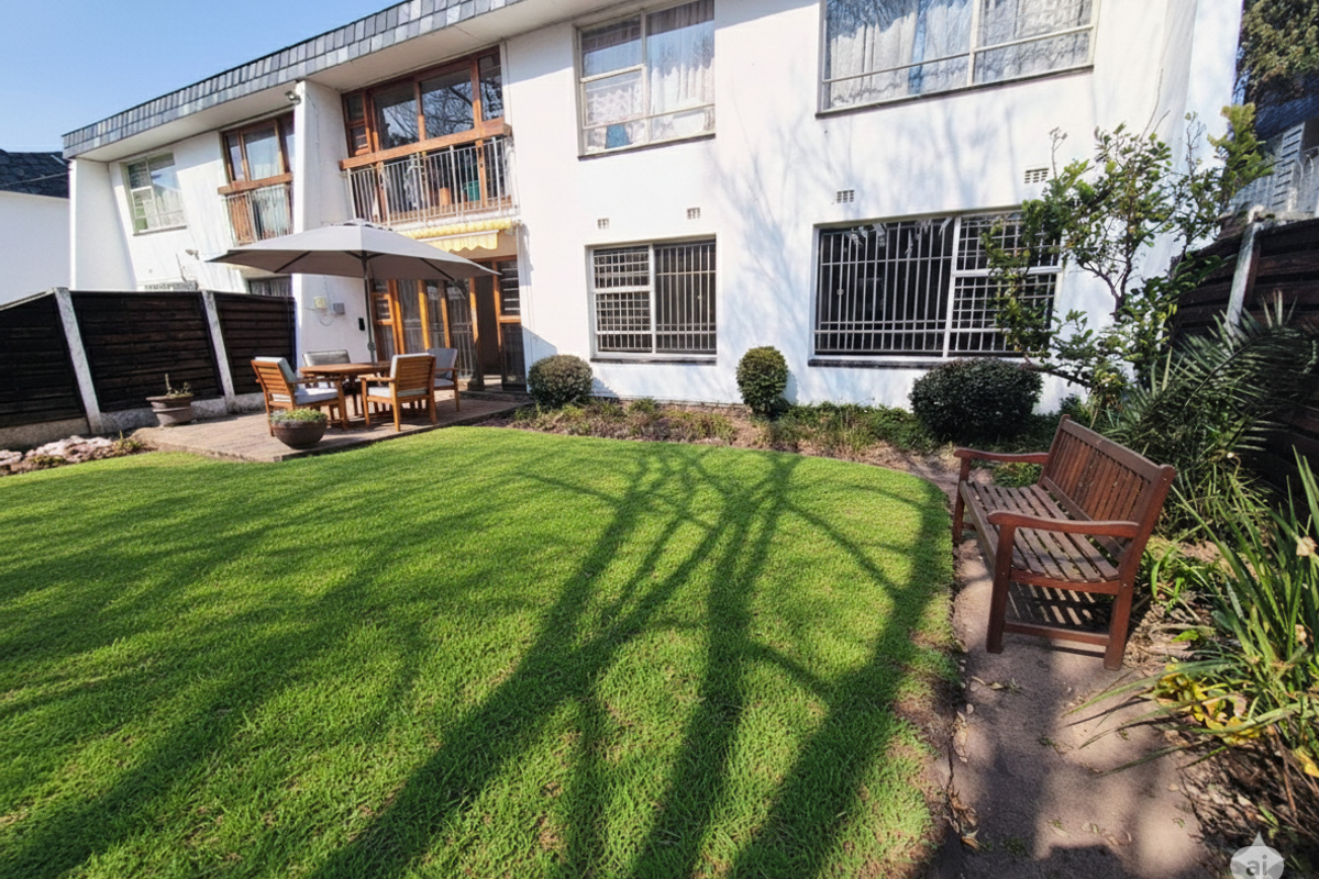 Newly renovated 3 Bedroom - Photo 2