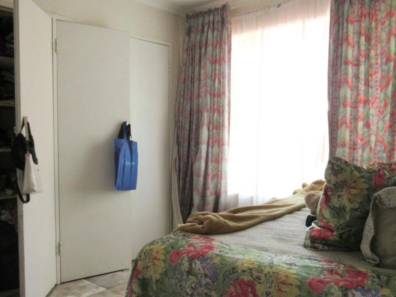 3 Bedroom House for sale in Elandspark - Photo 10