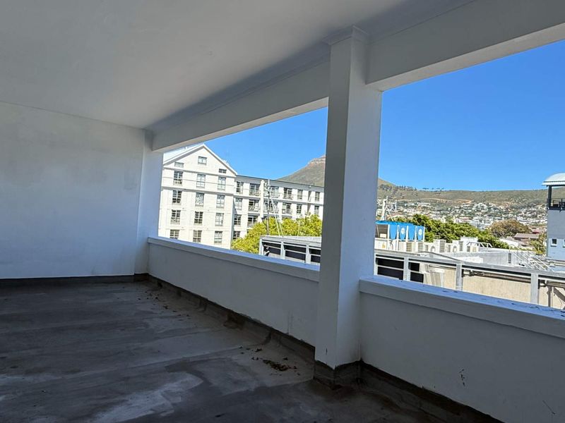 beautifully renovated entire 4th floor office to let in Gardens - Photo 8