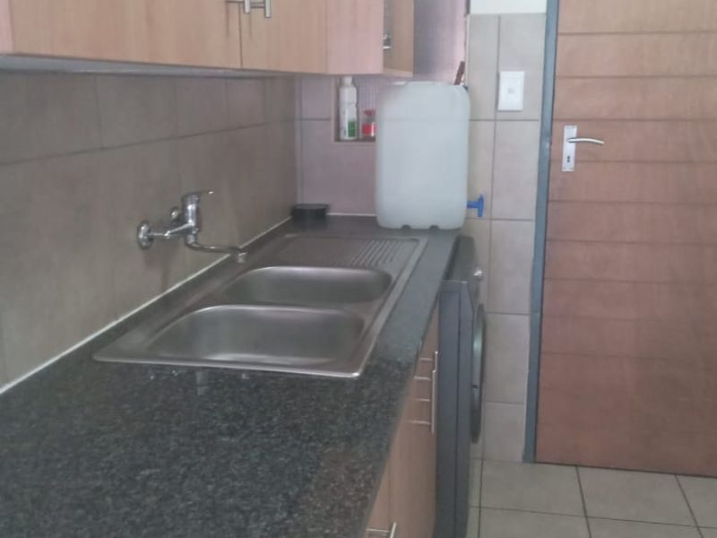Flat for Sale R770.000 - Photo 8