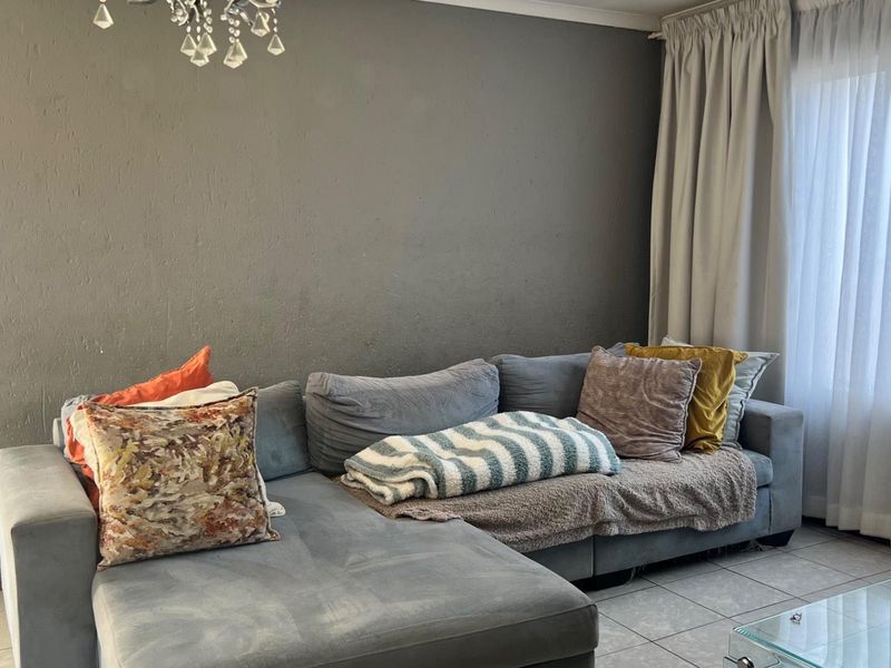 2 bed Townhouse with Modern Charm and Balcony Views - Photo 9