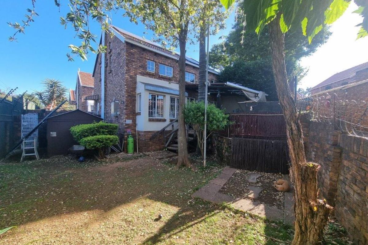 Excellent location for schools. Ideal investment. - Photo 2