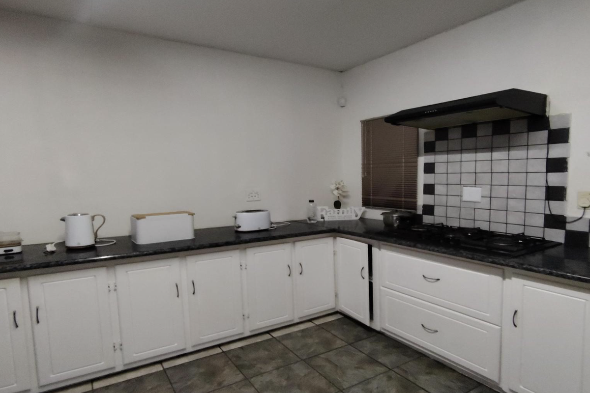Prime Northern Living With This Spacious 3 Bedroom Family Home in Pentagon Park - Photo 3