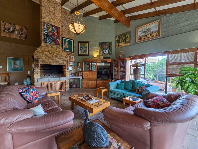 Beautiful open plan family home for sale in Stilbaai-Wes. - Photo 8