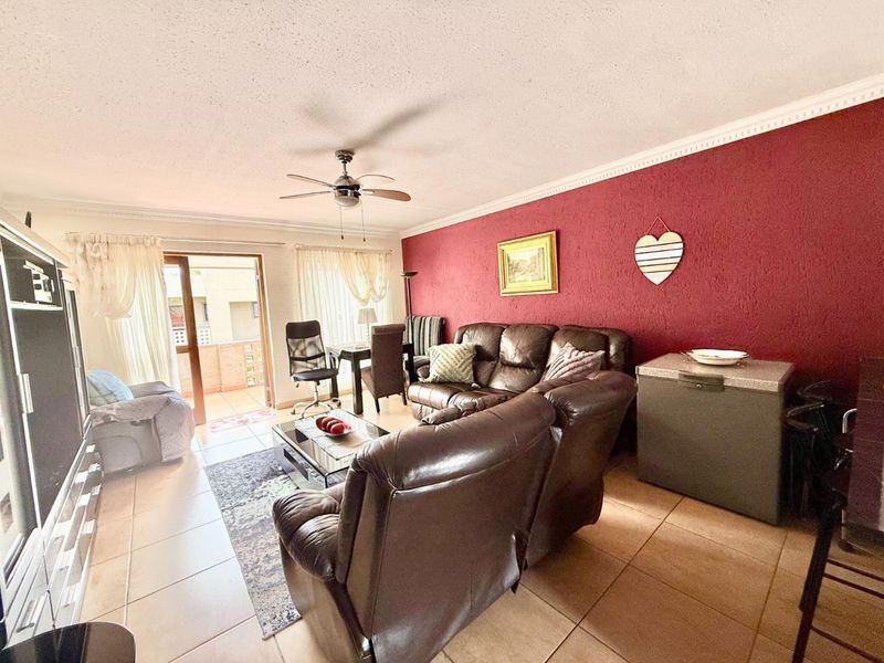 Townhouse For Sale in New Market, Alberton - Photo 5