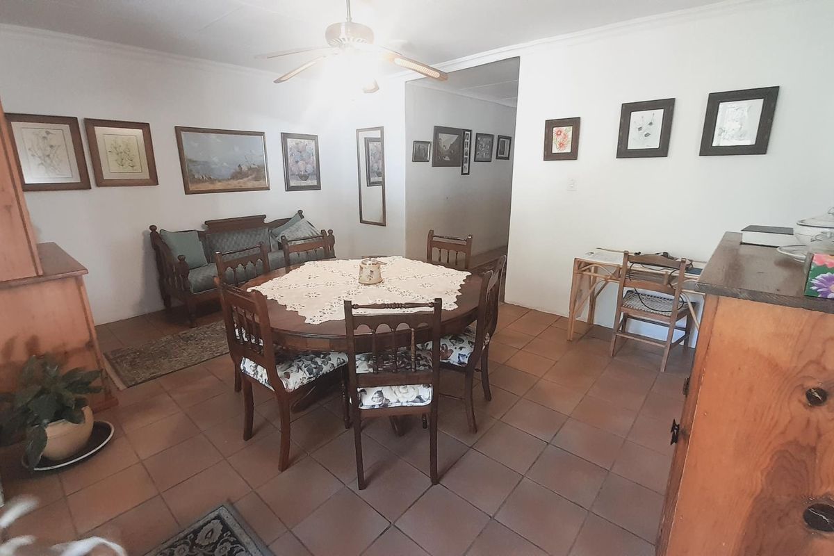 "Peaceful Retreat: Solar Estate with 2 Homes & Lush Gardens!" - Photo 5