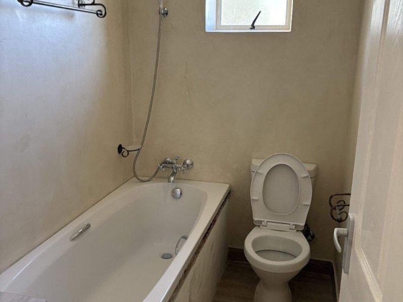 Modern 3 bedroom Townhouse for Sale in Ludwigsdorf, Windhoek - Photo 4