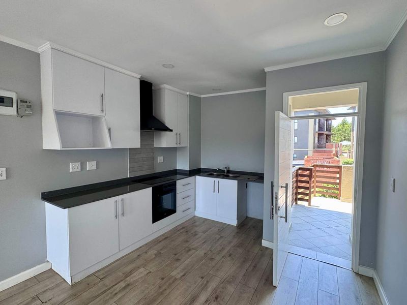 Contemporary Lock-Up-and-Go Living in Cotswold Fenns | 2 Bedroom, 2 Bathroom - Photo 3