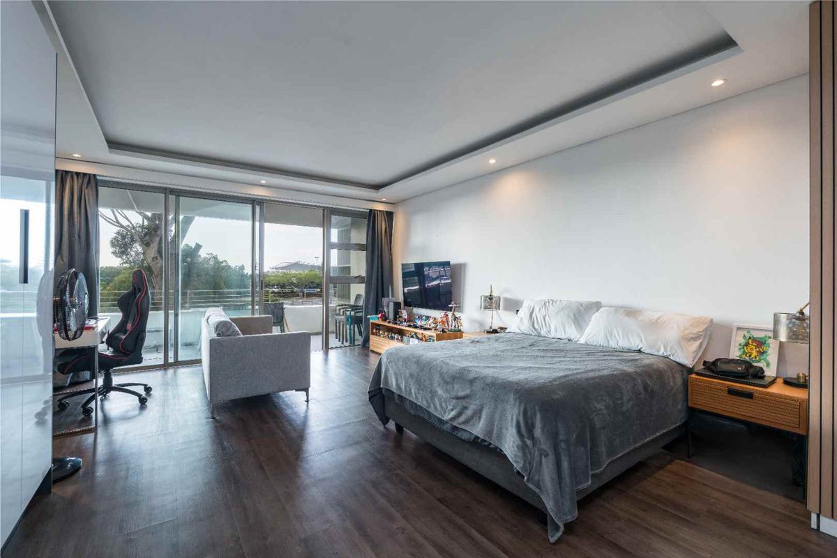 Modern Studio in prime location! - Photo 3