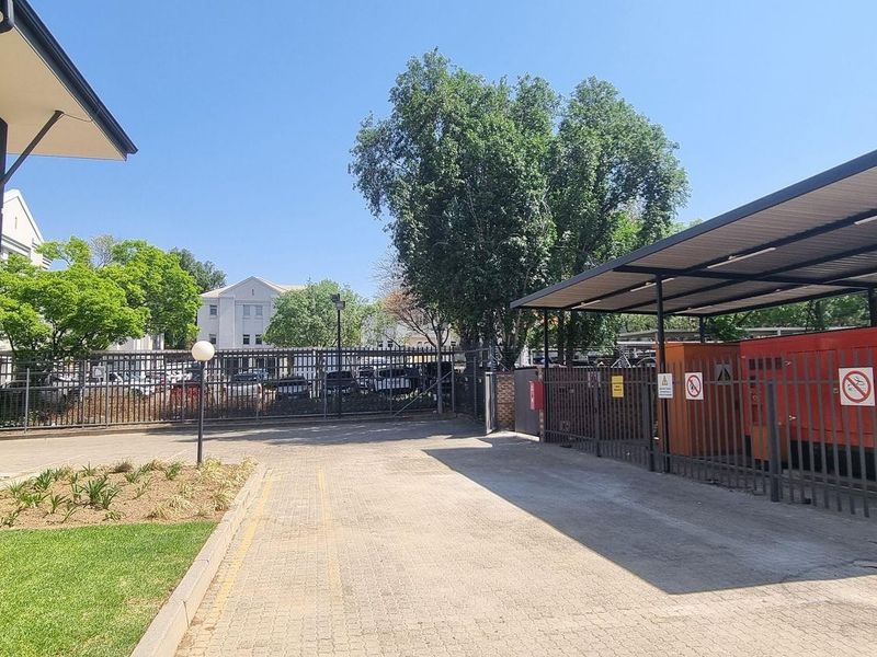 3 949m2 Waterfall Midrand Office Block For Sale - Photo 9