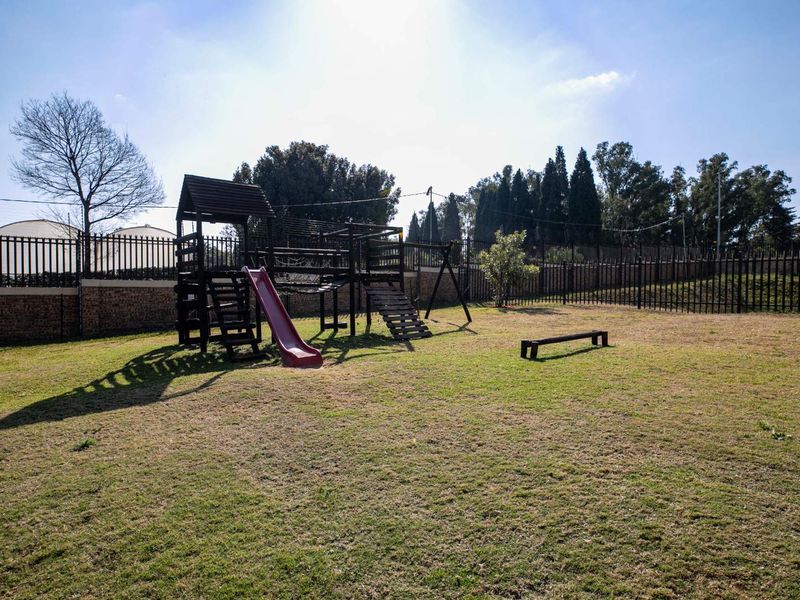 2 Bed 2 Bathroom, Family-Friendly Apartment with Clubhouse & Play Area - Photo 5