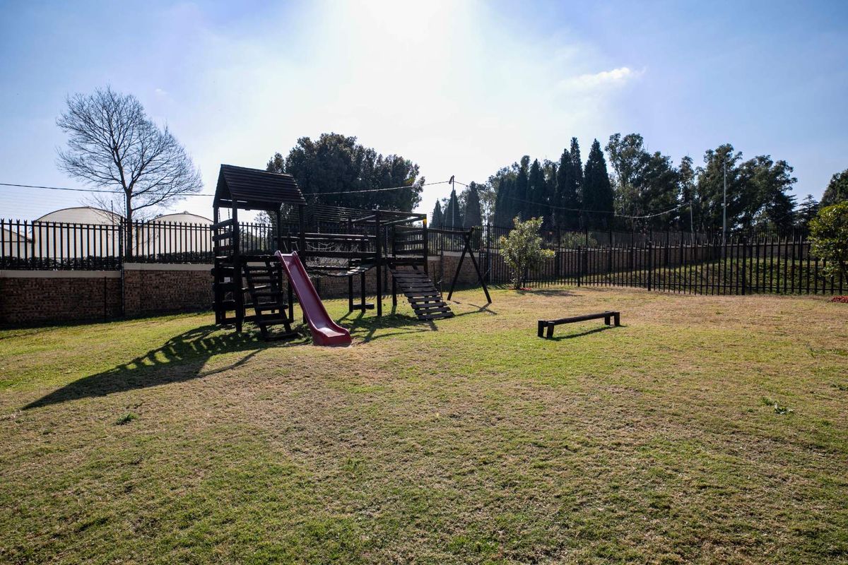 2 Bed 2 Bathroom, Family-Friendly Apartment with Clubhouse & Play Area - Photo 5