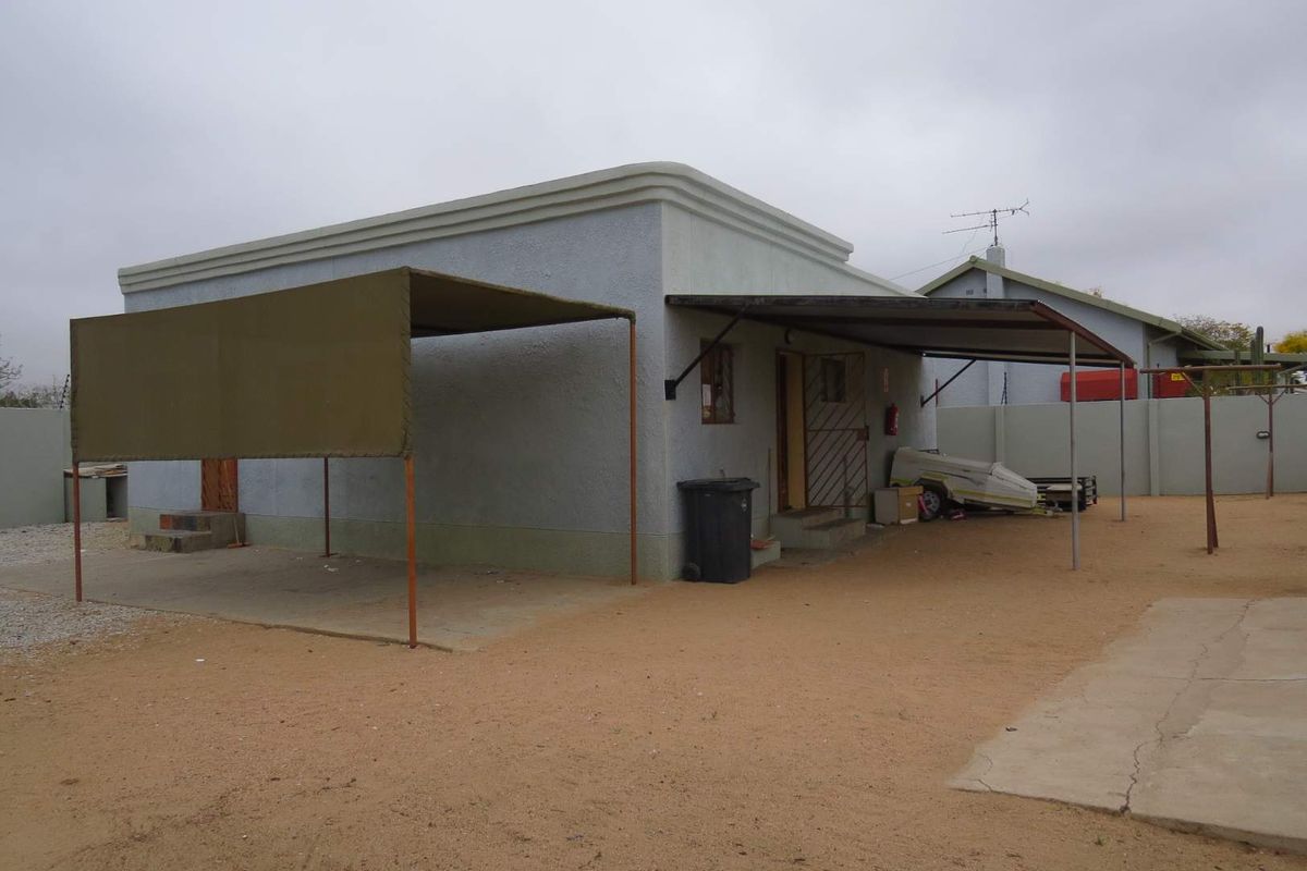 "Exclusive Corner Property: Residential & Business Ready in Central Okahandja!" - Photo 2