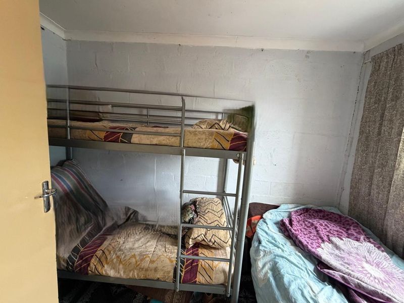 2 Bedroom Starter Home for Small Family - Photo 7