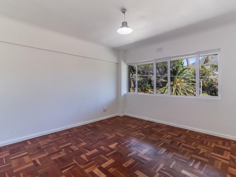 Modern Two-Bedroom Apartment with Mountain Views in Gardens, Cape Town | Available Immediately - Photo 8