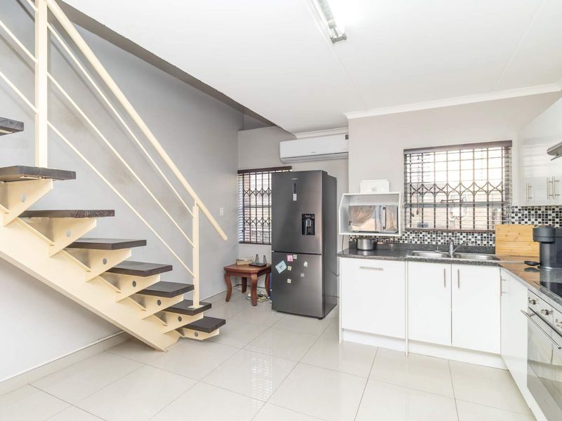 Bright 3-Bedroom Unit with Private Garden and Inverter!! - Photo 9