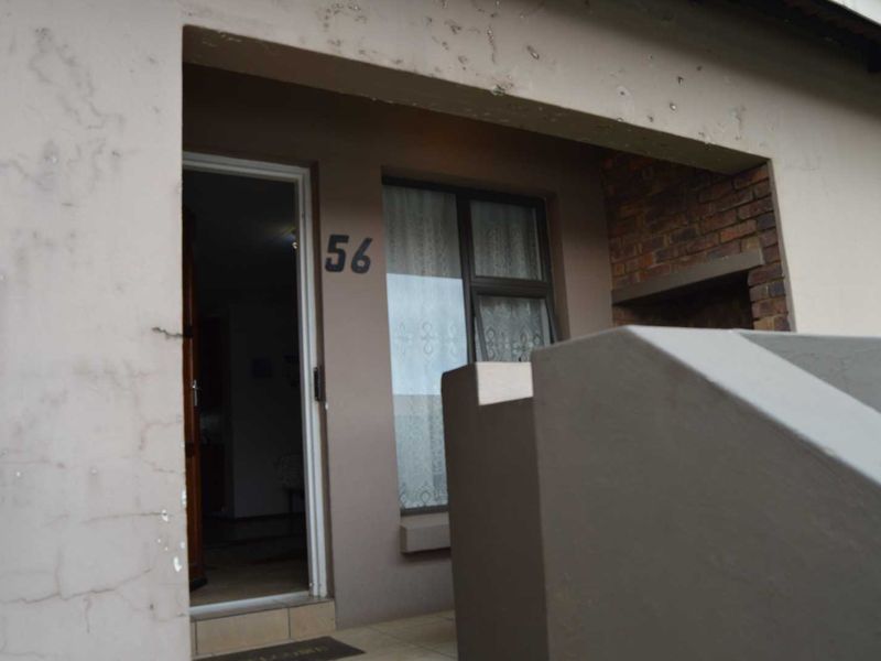 Three Bedroom Apartment/Flat for Sale in Albertsdal - Photo 2