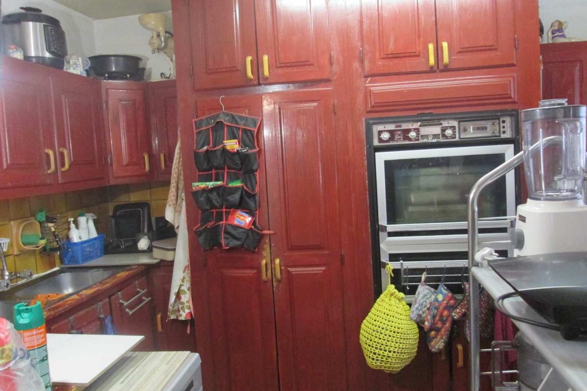 BEAUTIFUL, NEAT AND BIG [4] FOUR BEDROOMS DUPLEX FOR SALE IN SUNNYSIDE EAST '' BARGAIN - Photo 5