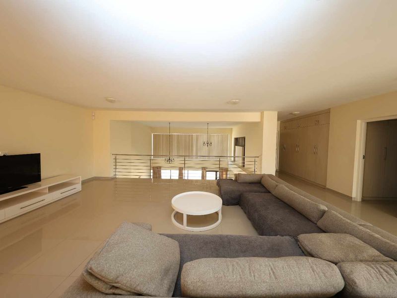 BEACHFRONT HOUSE - Photo 7