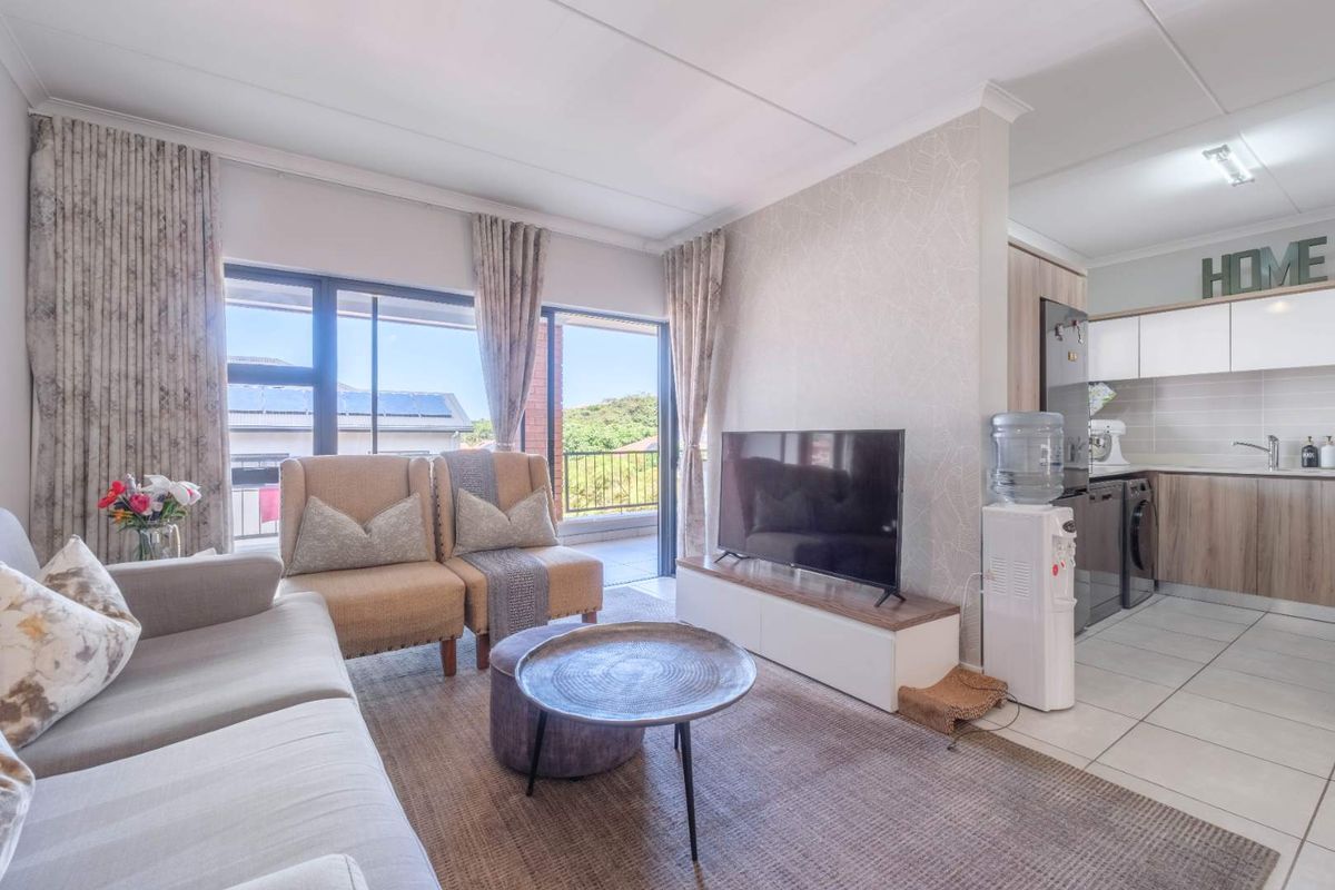 Stylish 3 Bedroom Apartment in Ballito - Photo 2