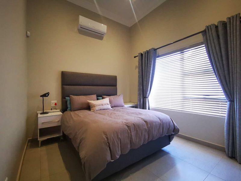 Move-In Ready Modern OFF-THE-GRID Corner Townhouse in Prime Location - Photo 6