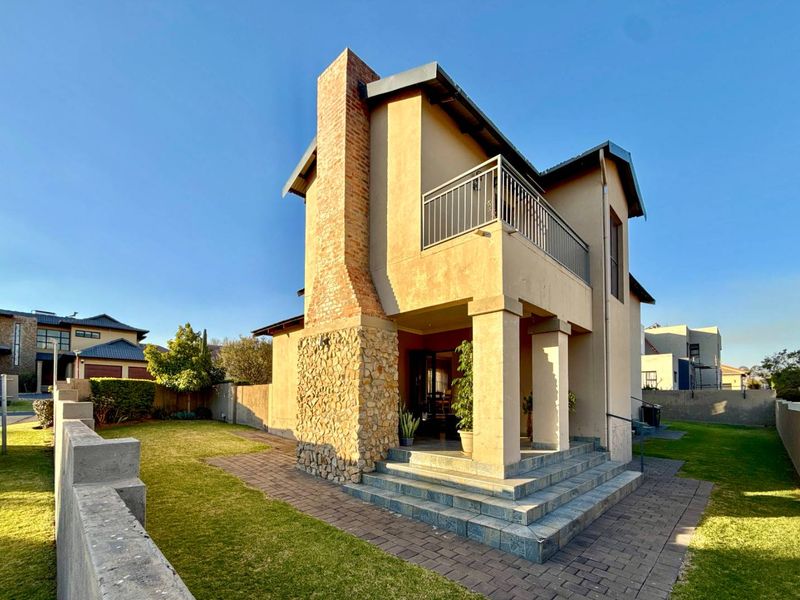 THE ULTIMATE FAMILY HAVEN AND INVESTMENT GOLDMINE! - Photo 6