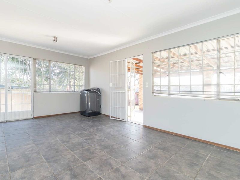 2 homes on one Property! Excellent Rental opportunity! - Photo 6