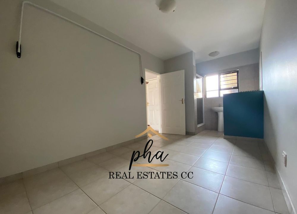 4th bedroom with ensuite bathroom,  ground floor