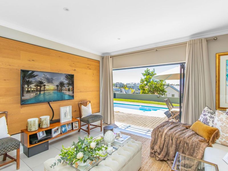 Estate Living with Outeniqua Mountain Views - Photo 7