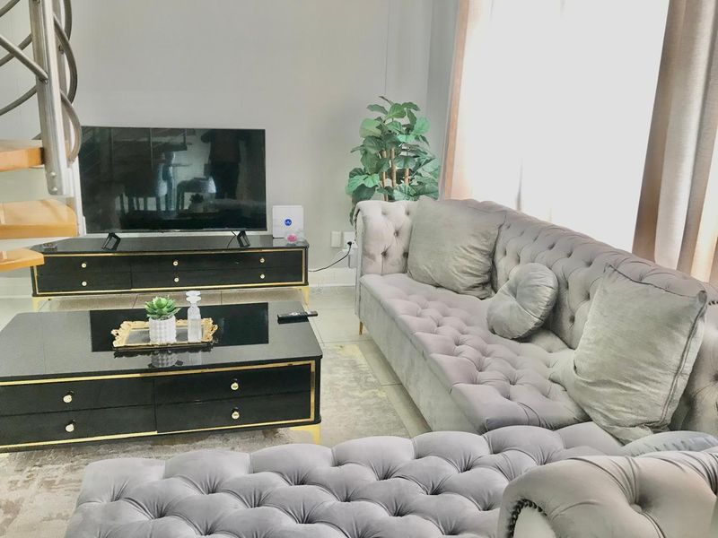 Executive fully furnished penthouse in Sandton - Photo 3