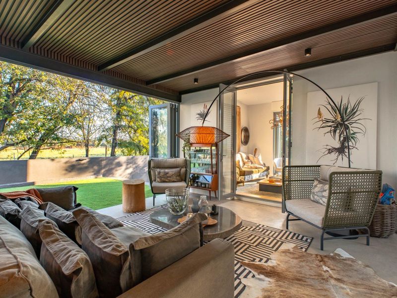 Masterpiece Of Architecture And Interior Design On A Green Belt - Photo 3