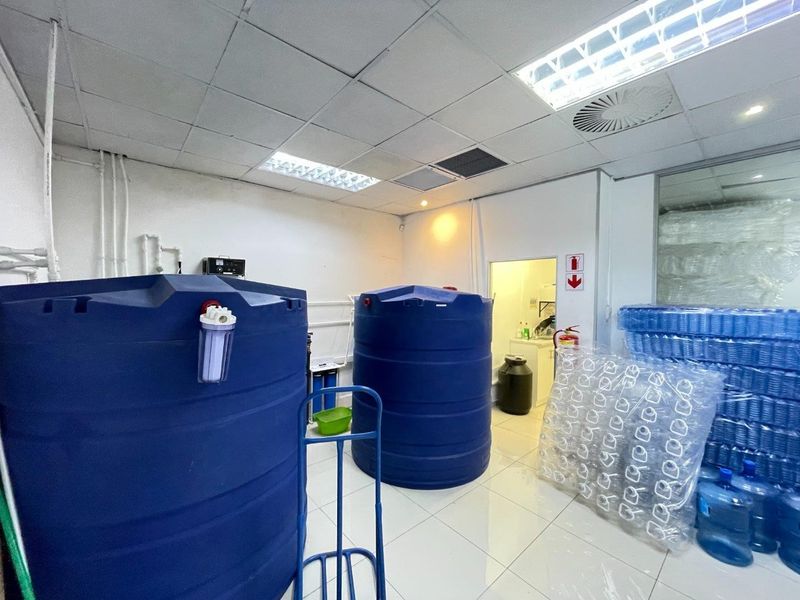 Prime Ground Floor Commercial Space To Let | Chartwell Centre, Umhlanga Village - Photo 4