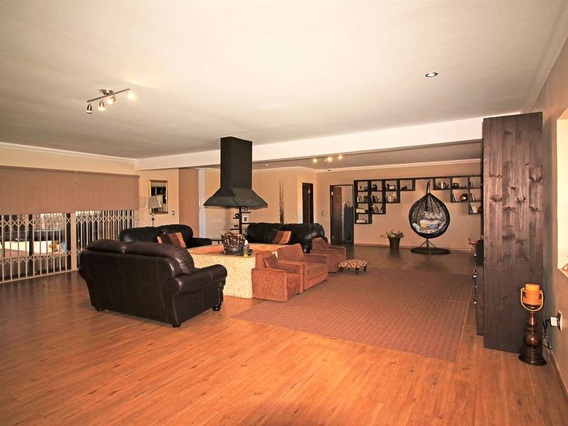 LUXURIOUS SMALLHOLDING - Photo 9