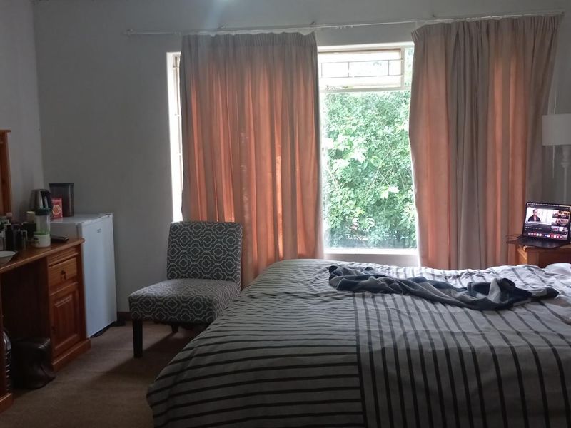 Call this 4 bedroom house your home! - Photo 8