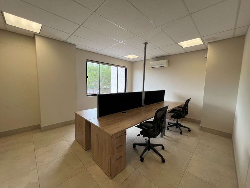 Executive office to rent on Robert Mugabe Ave - Photo 10