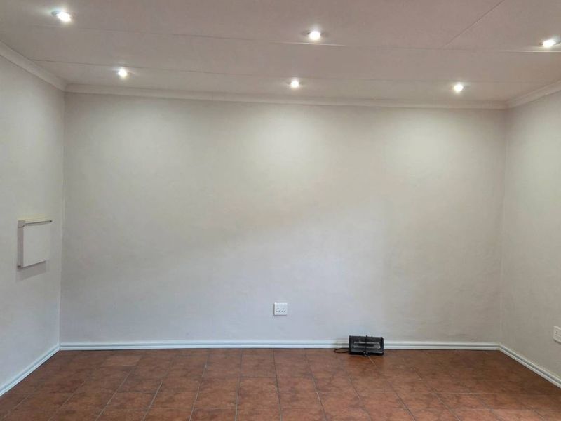 4 BEDROOM HOME IN RANDHART - Photo 9