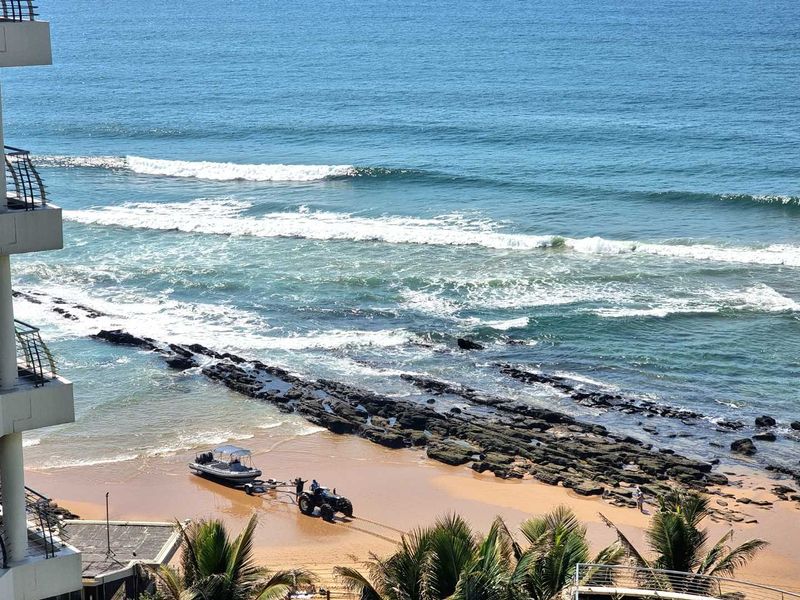 Luxury Sea View Apartment in Umhlanga – Fully Renovated Coastal Living - Photo 3
